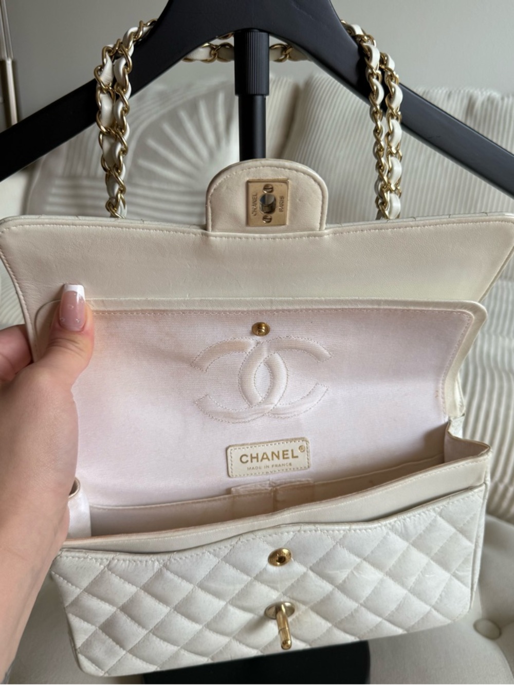 Chanel Classic Medium Double Flap Bag - Picture 3 of 6